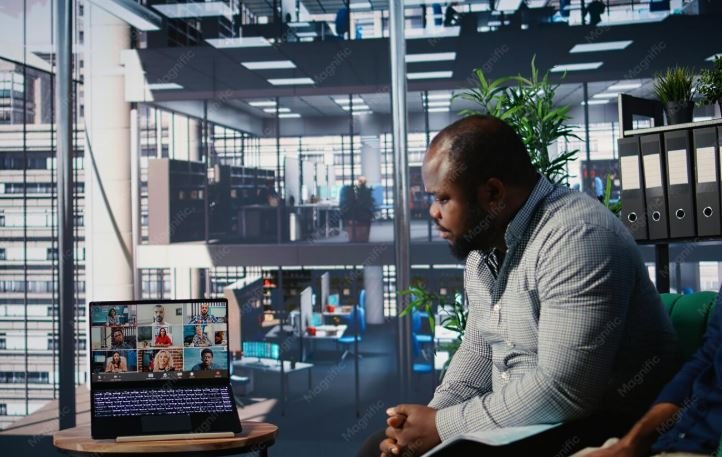 Modern African business office using connected technology