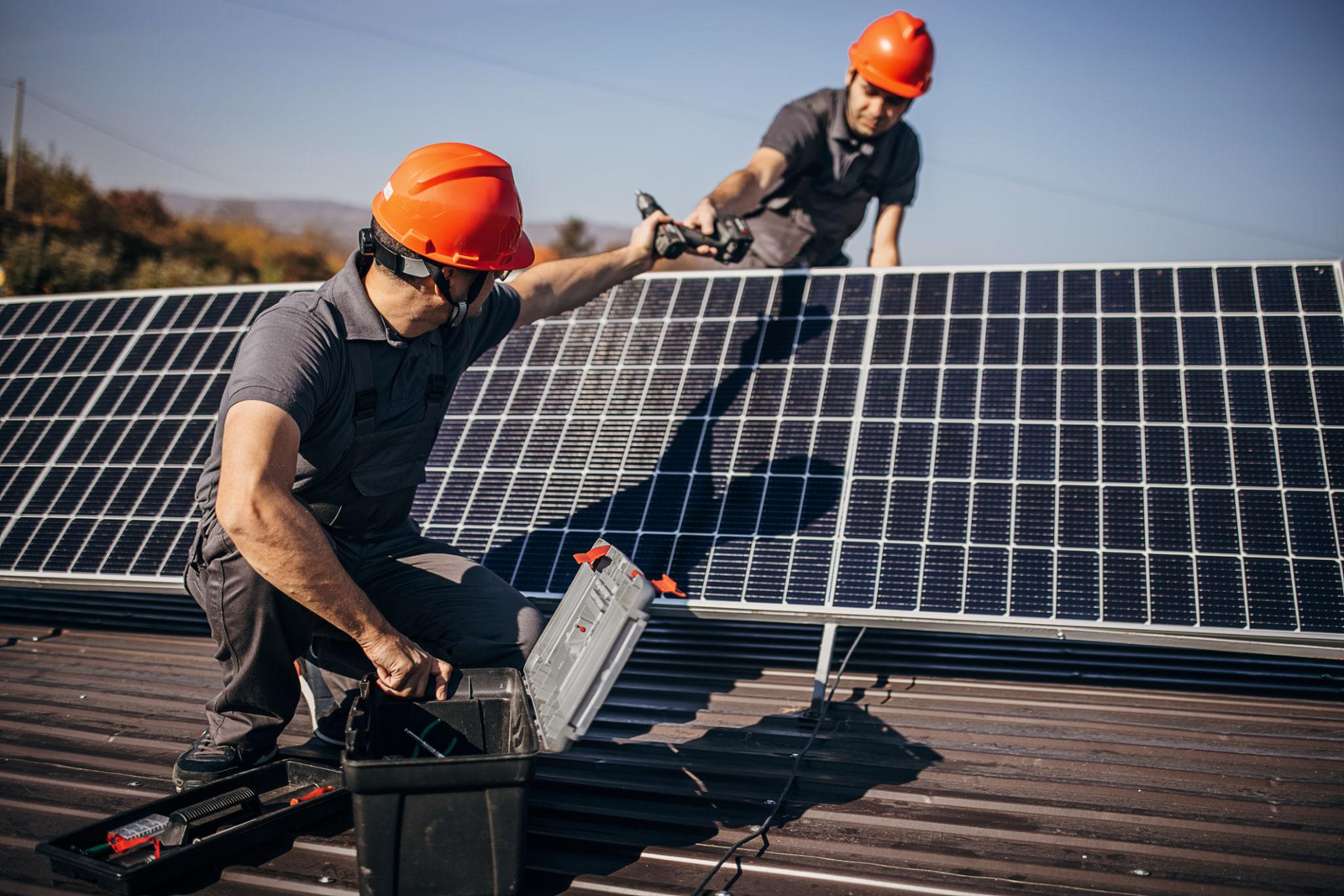 Solar photovoltaic panel installation
